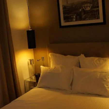 Luxury One Bedroom Paris Center Apartment *