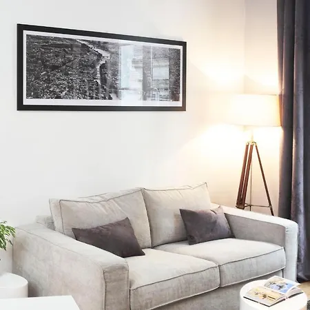 Luxury One Bedroom Paris Center Apartment
