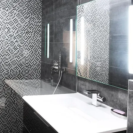 Luxury One Bedroom Paris Center